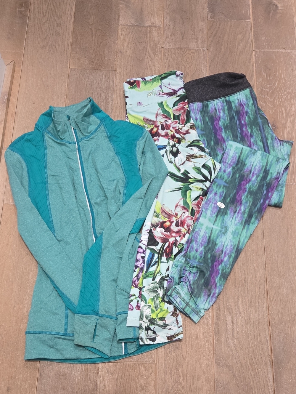Aqua Teal Women's Active Zip Jacket with Teal & Floral Leggings